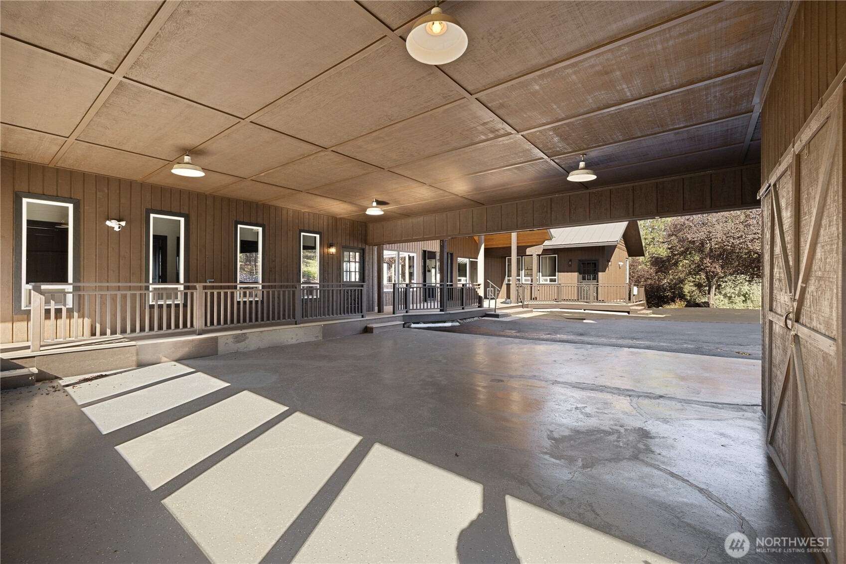 2262 Lambert Road Property Photo 19