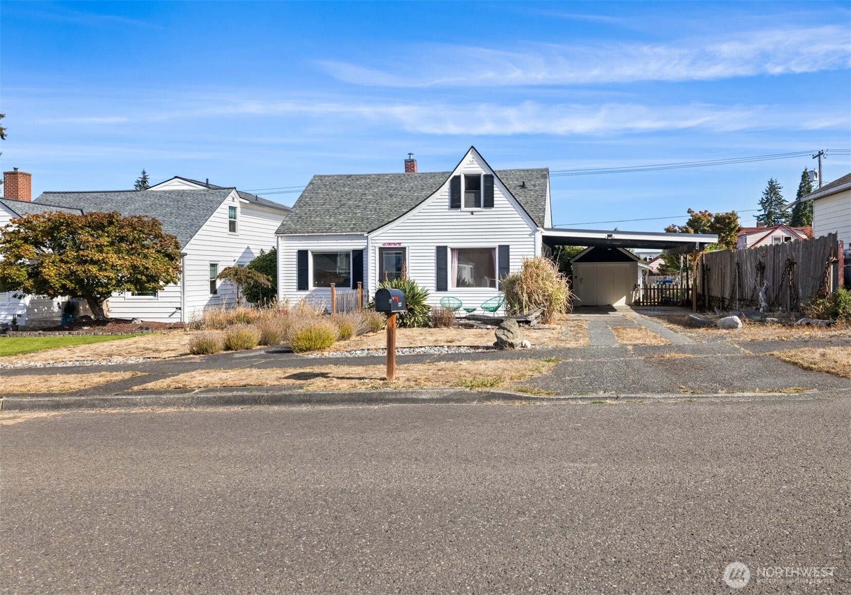 1227 E 4th Street Property Photo 1