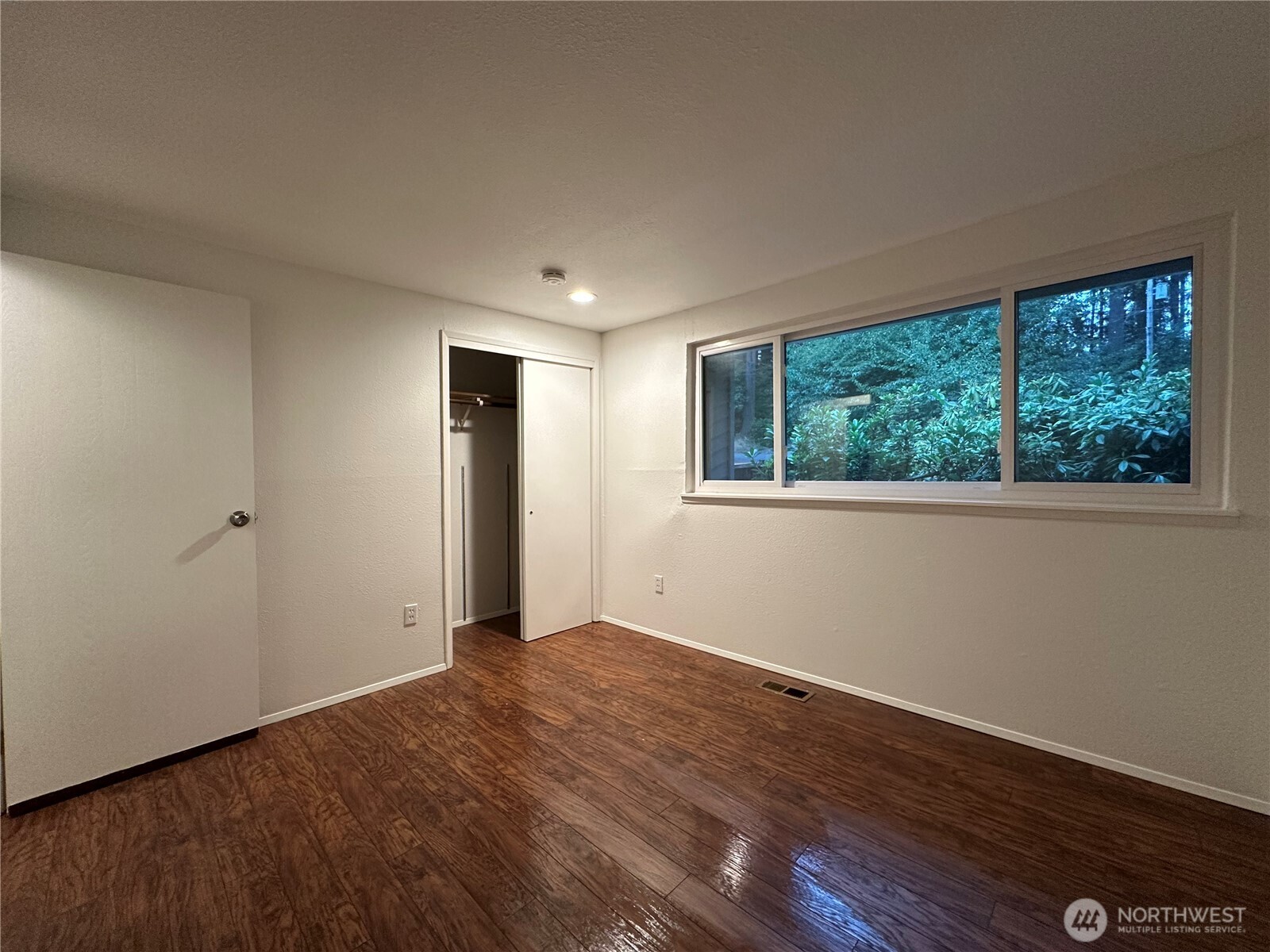 7104 36th Street Court Property Photo 4