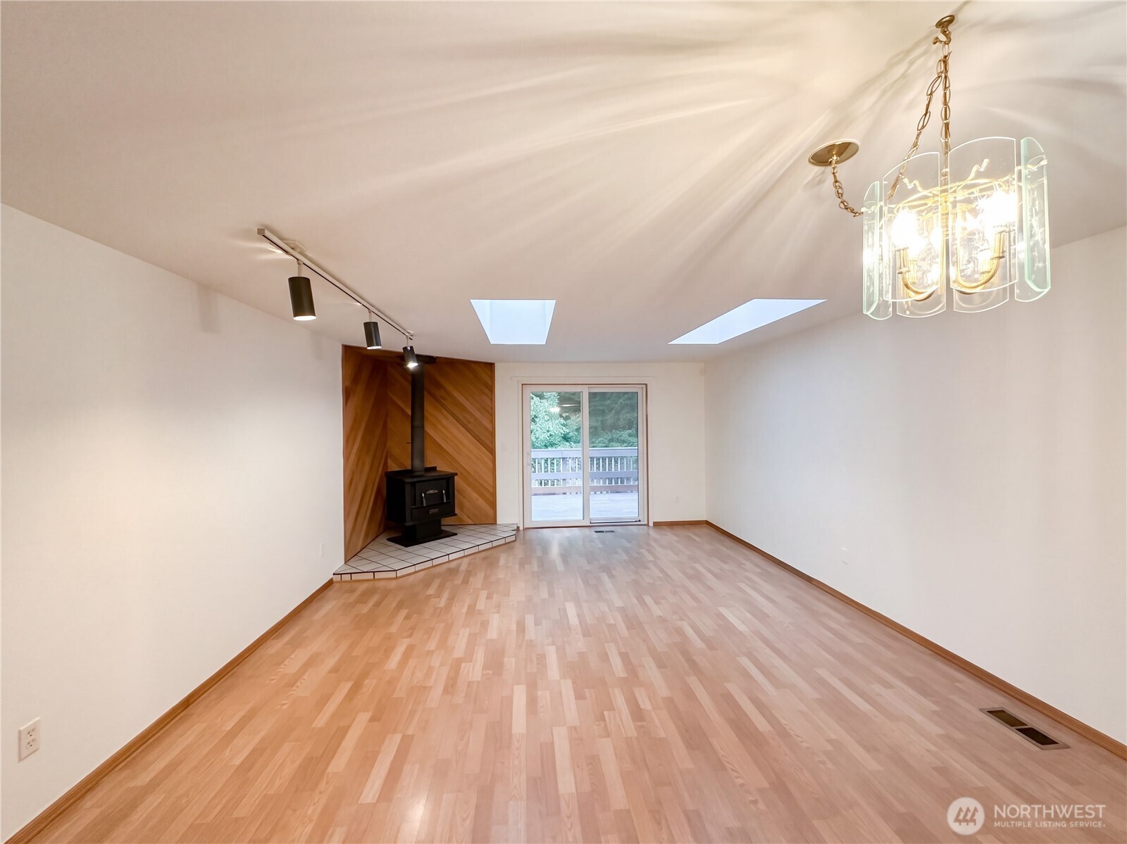 7104 36th Street Court Property Photo 9