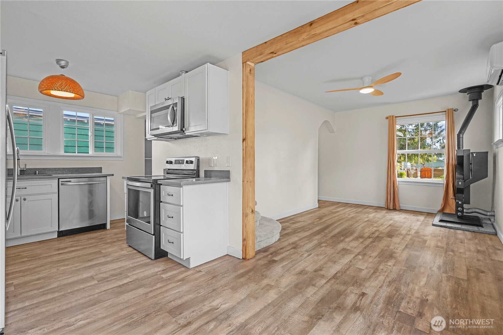4024 E G Street Property Photo 9