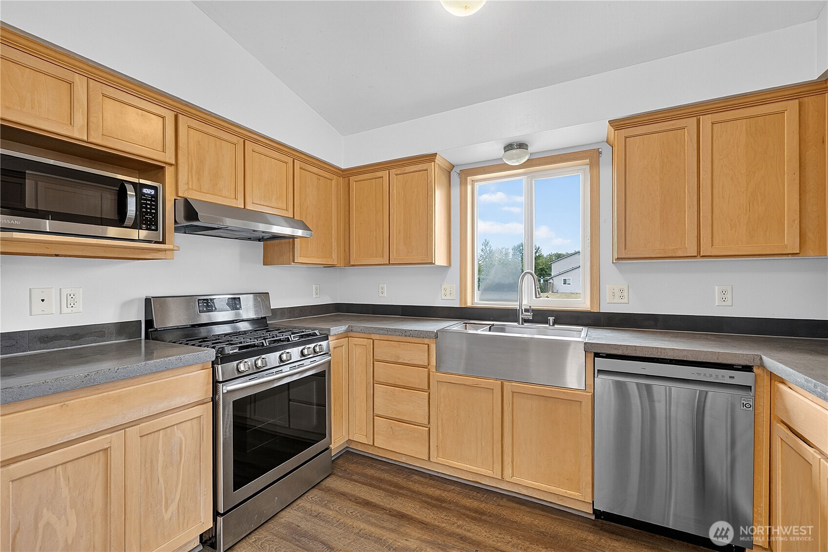 4744 Sandcastle Drive Property Photo 8