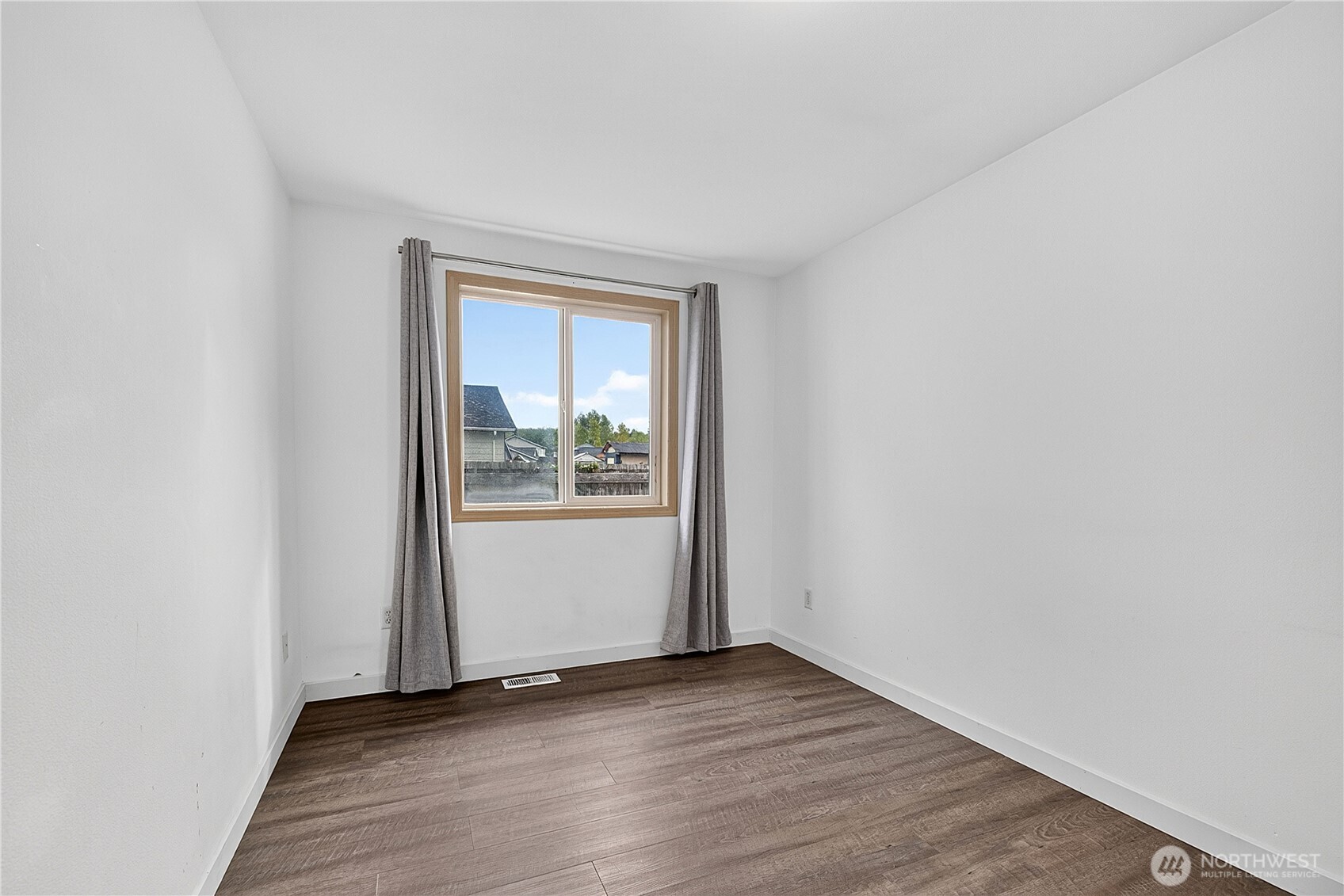 4744 Sandcastle Drive Property Photo 17