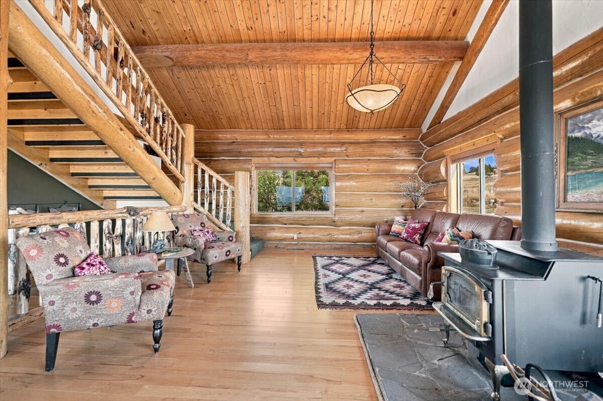 595 Chelan Trails Road Property Photo 21