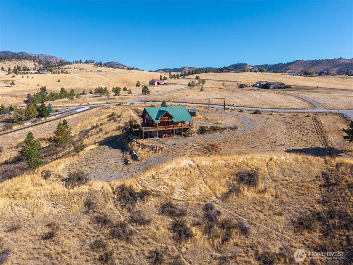 595 Chelan Trails Road Property Photo 35