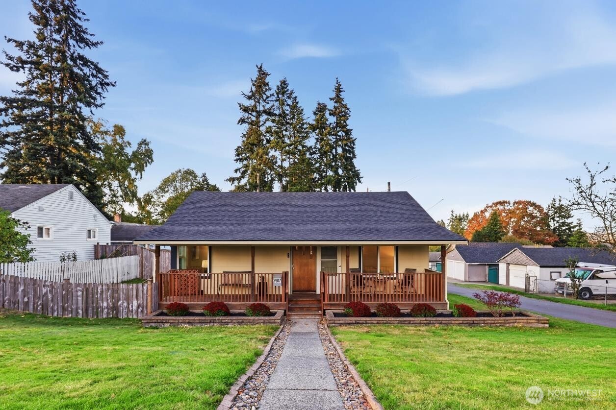2907 18th Street Property Photo 1
