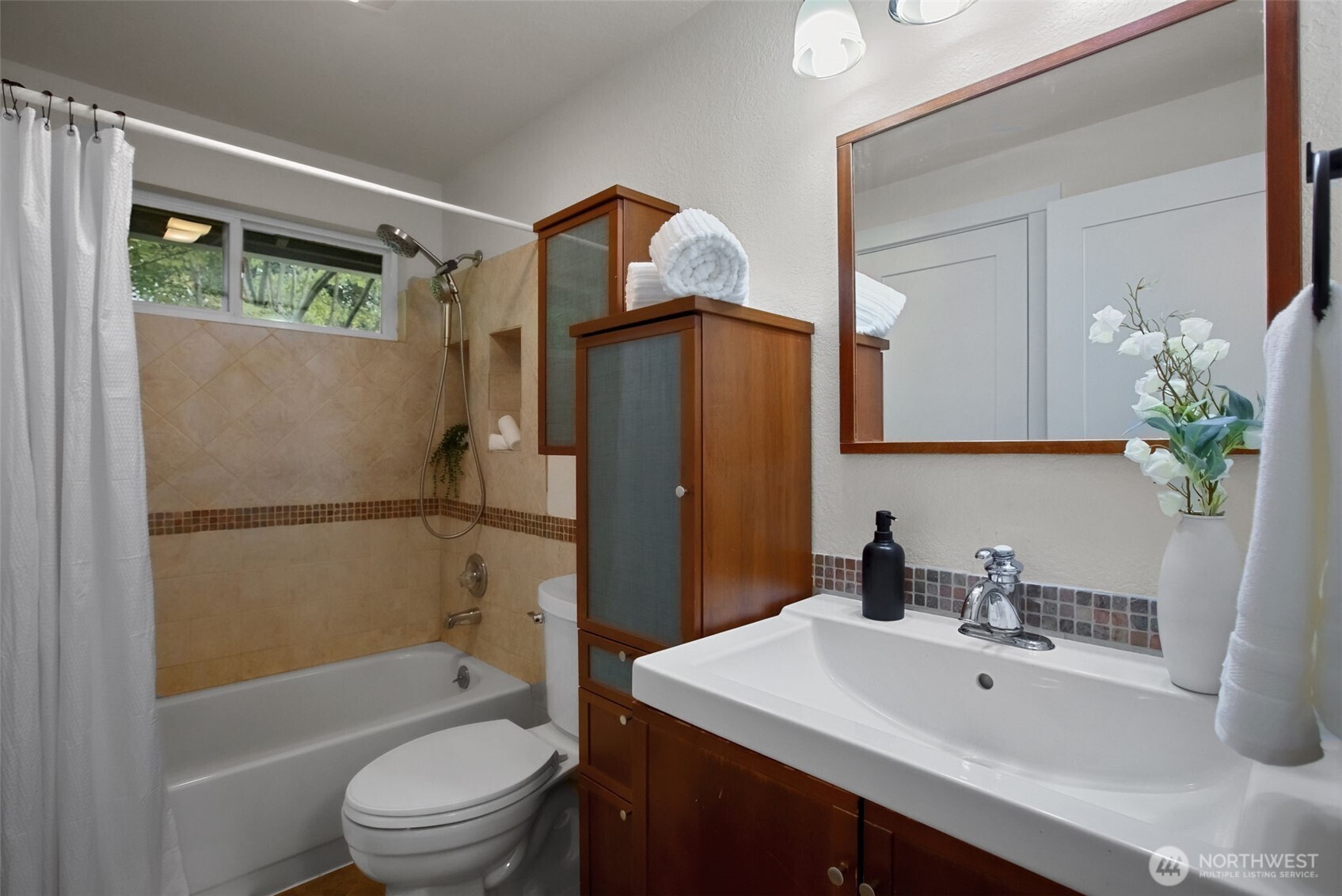 606 164th Place Property Photo 13