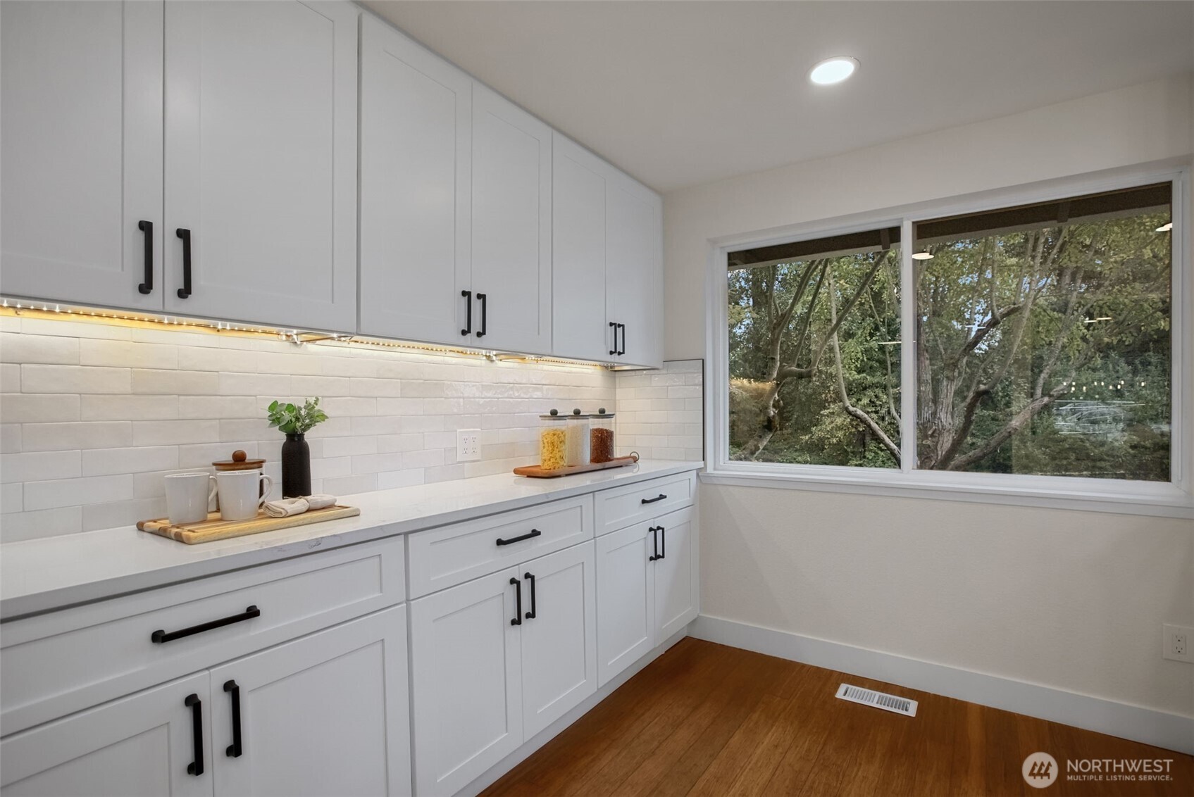 606 164th Place Property Photo 15
