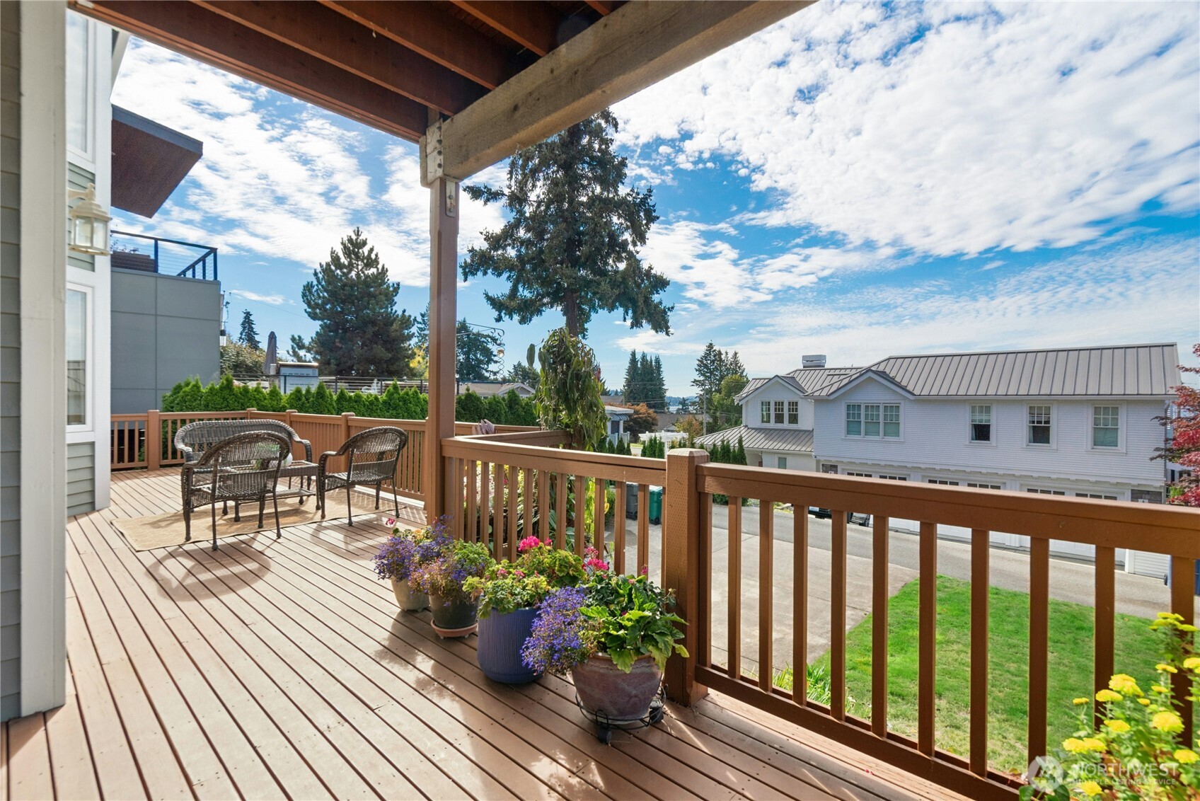 305 8th Avenue Property Photo 8