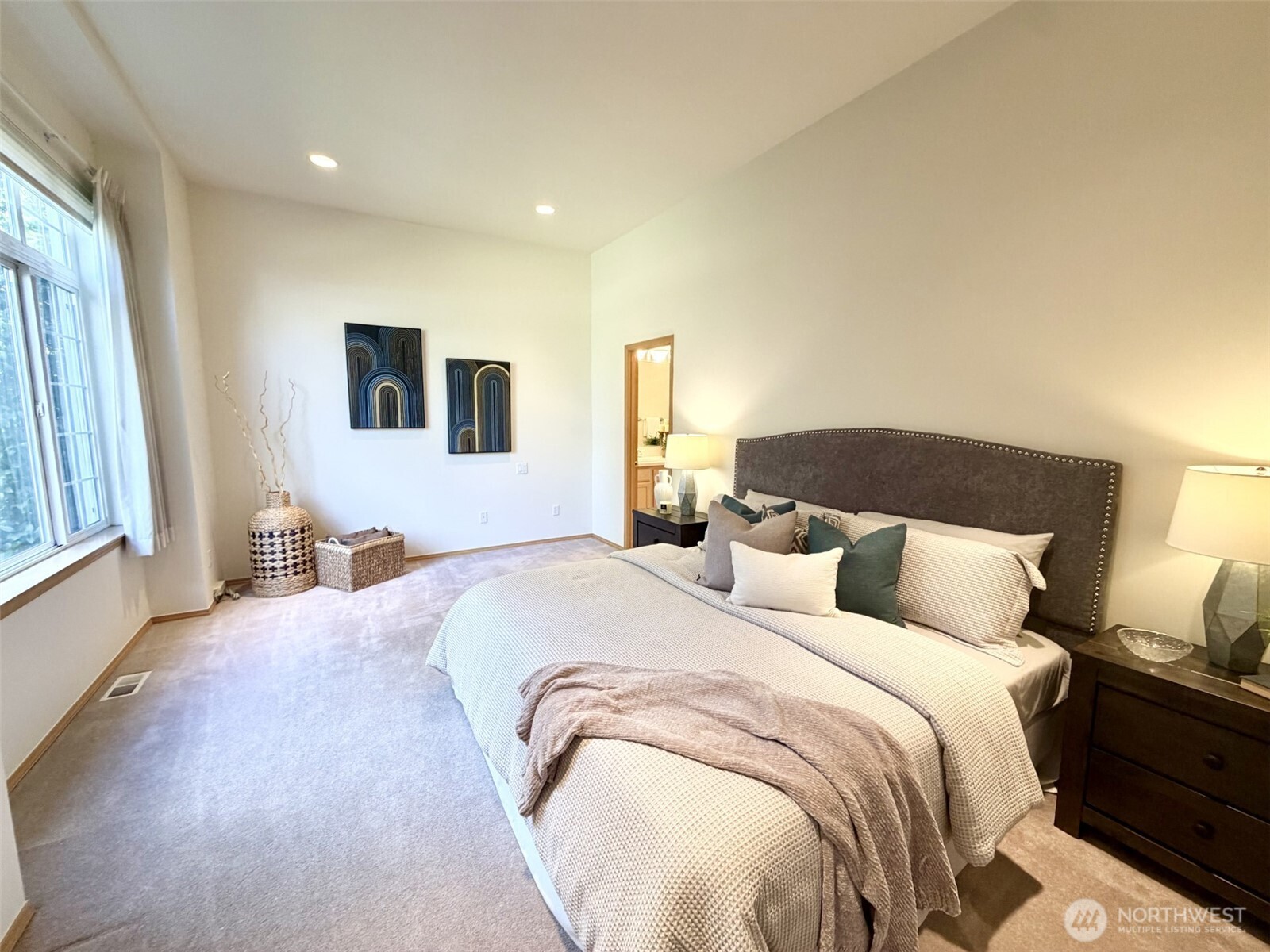 305 8th Avenue Property Photo 18