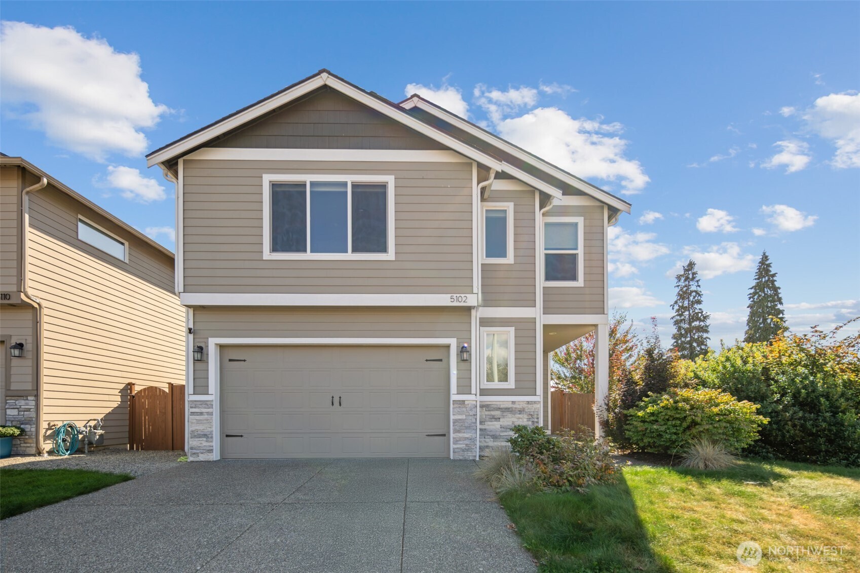 5102 82nd Pl Property Photo 1