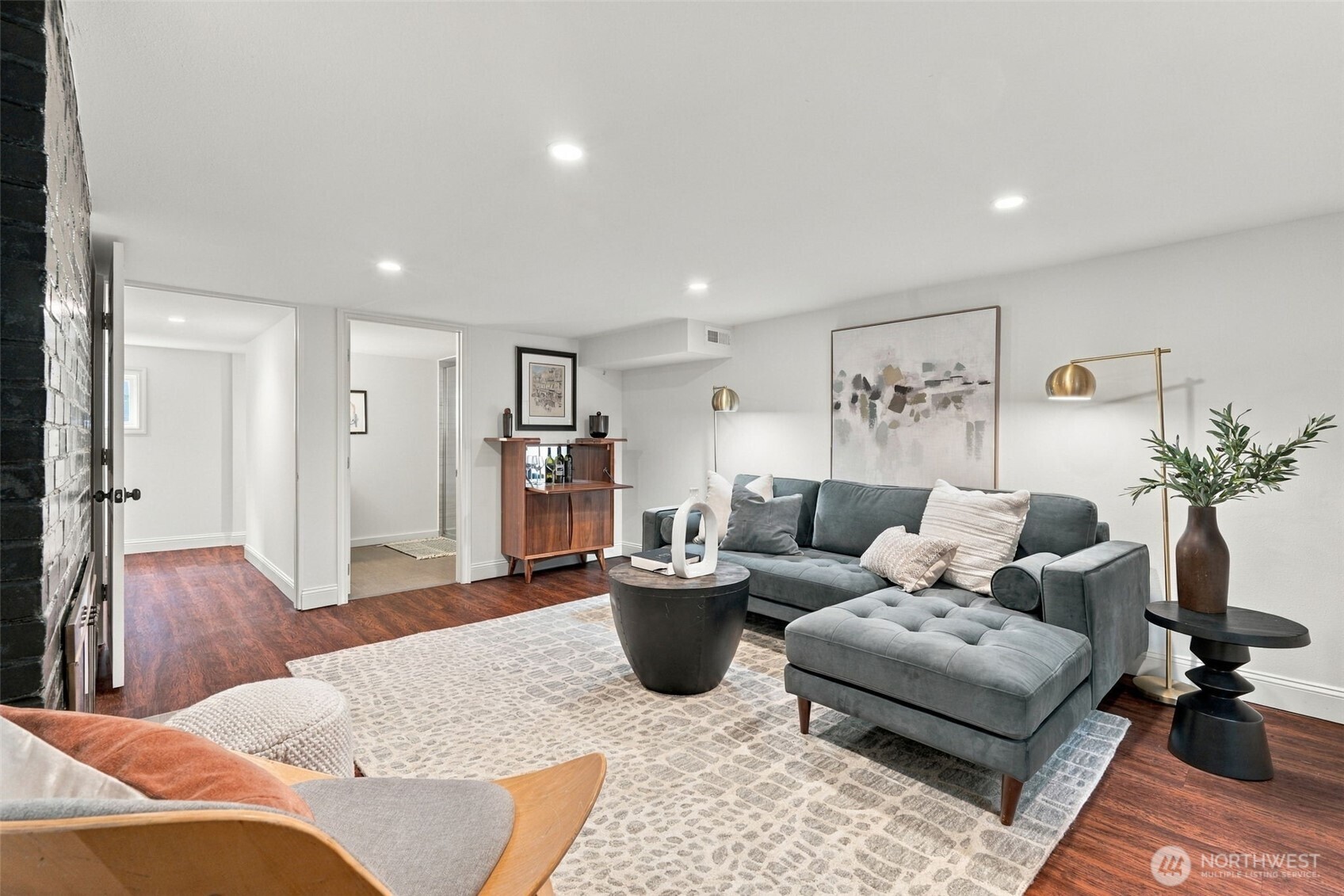 10735 Densmore Avenue Property Photo 19