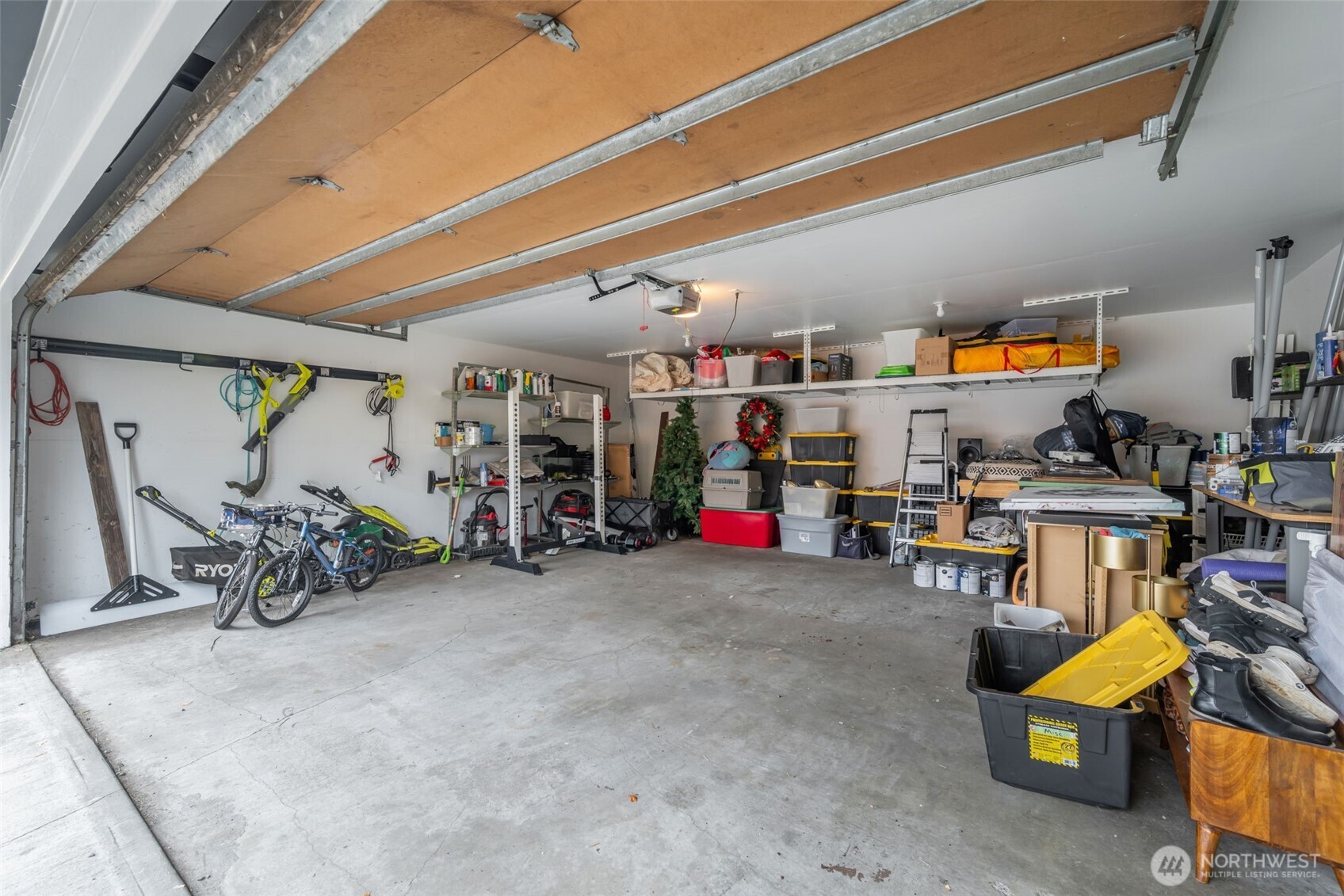 12242 Palatine Avenue Property Photo 38