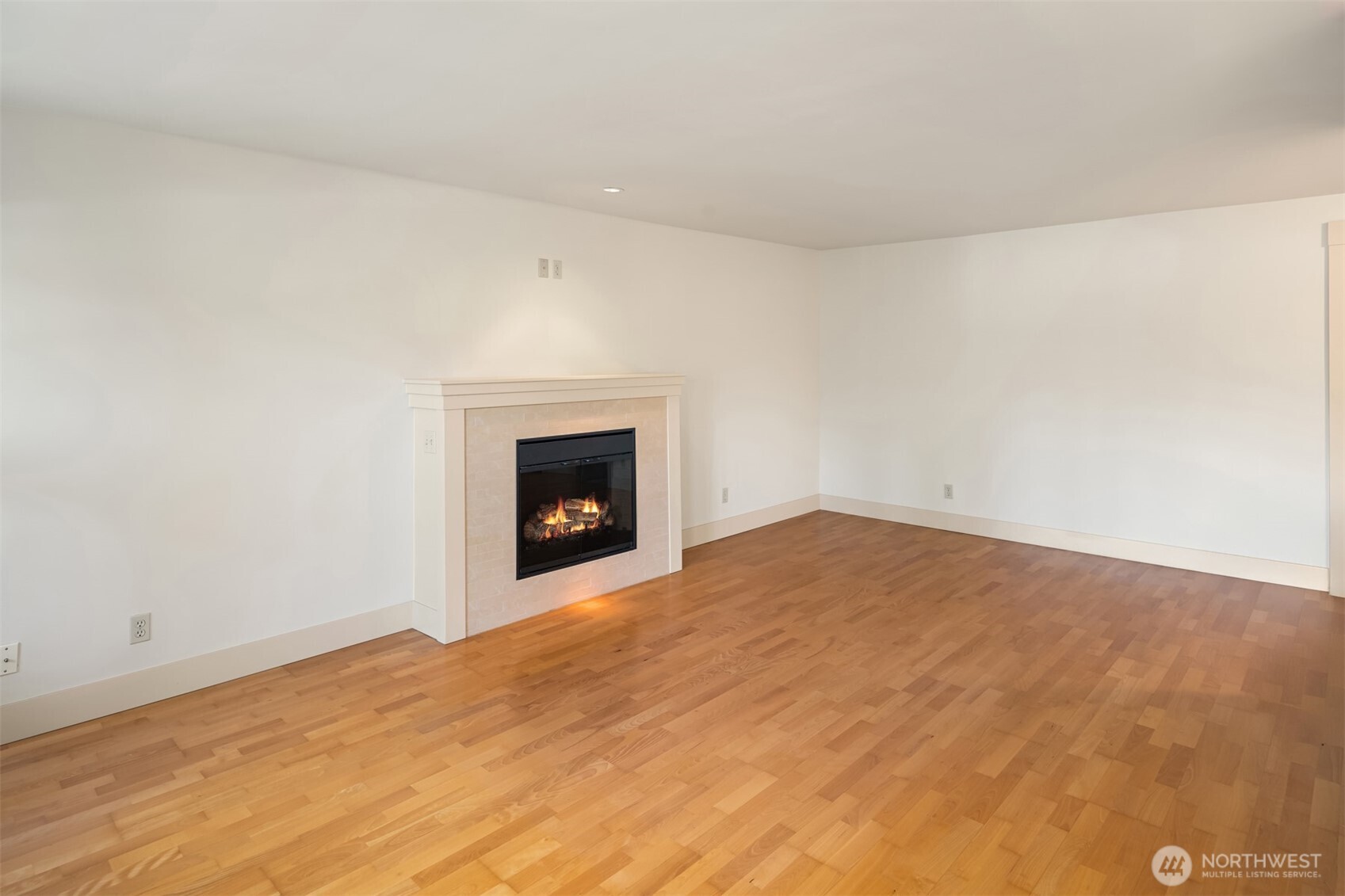 22910 90th Avenue D303 Property Photo 9