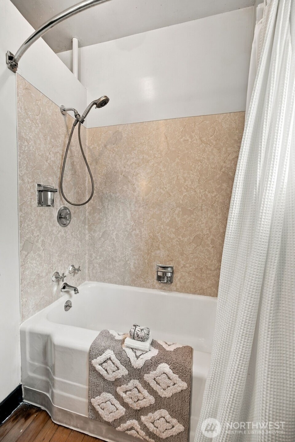 1827 4th Avenue Property Photo 17