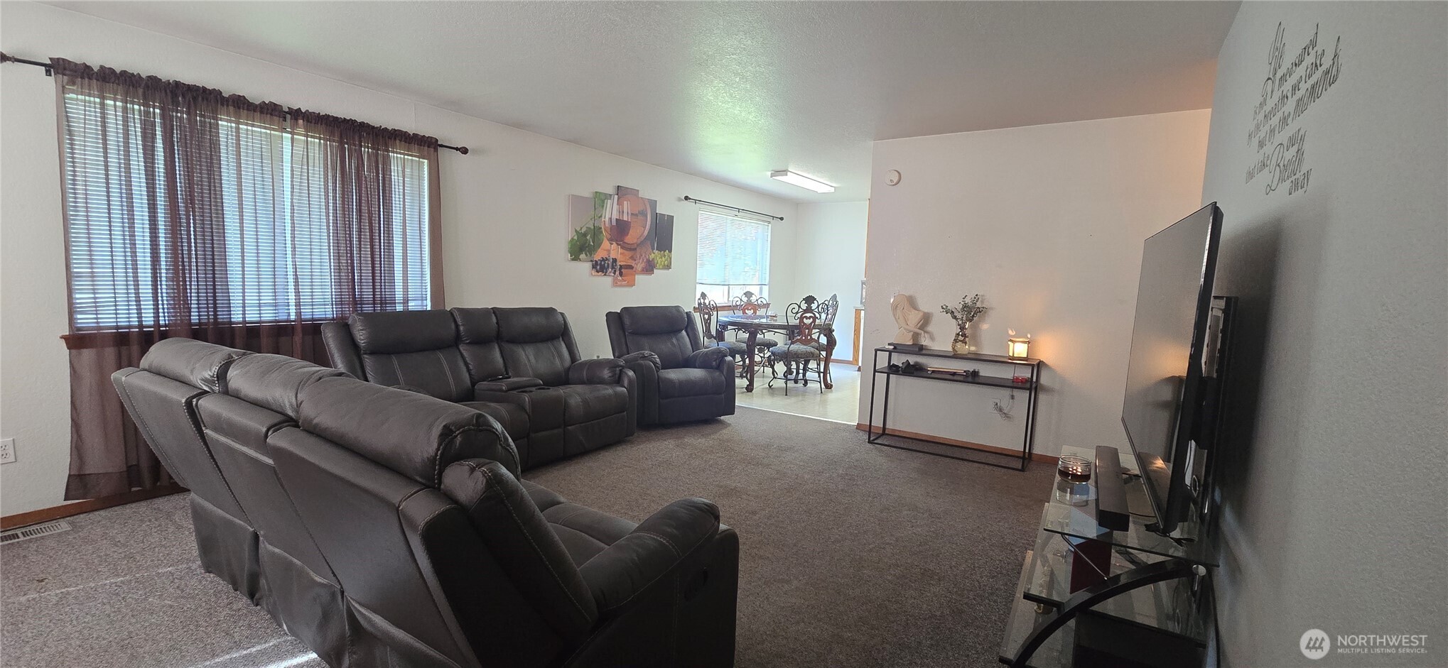 1255 Westbrook Loop Property Photo 3