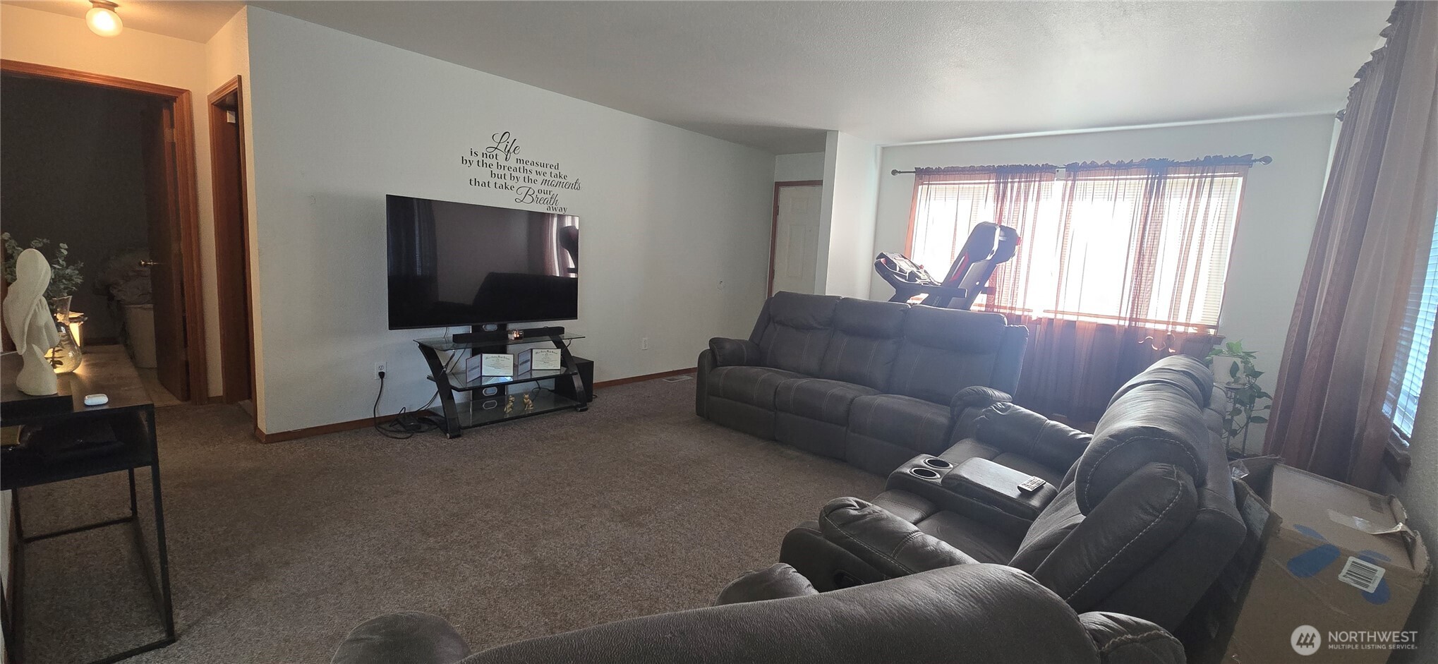 1255 Westbrook Loop Property Photo 4