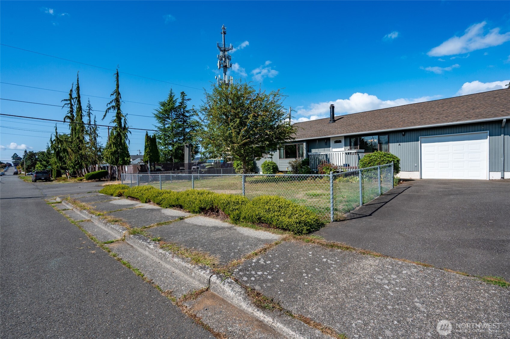 3215 21st Street A Property Photo 2