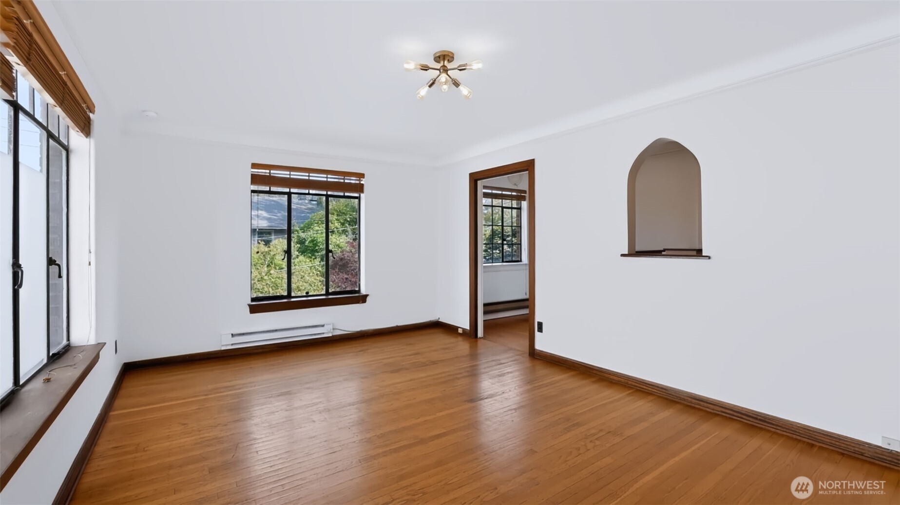 3121 Franklin Avenue 23 Property Photo 2