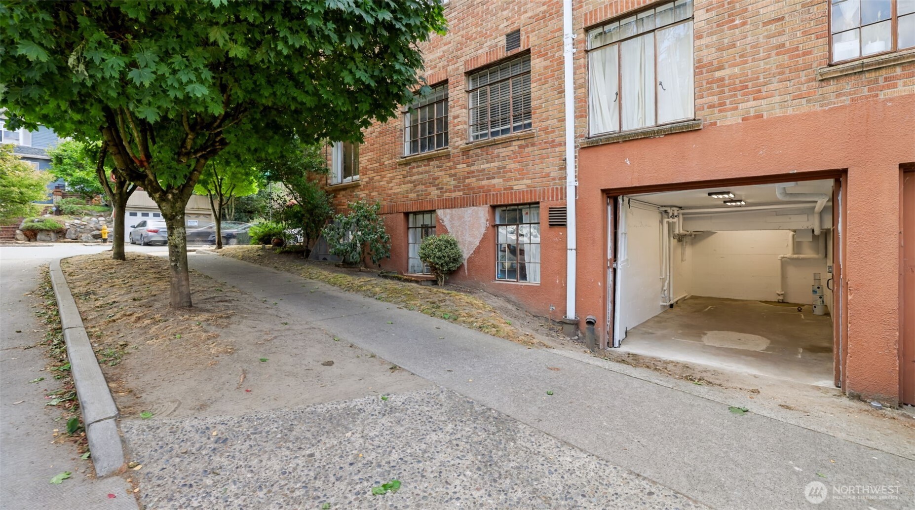 3121 Franklin Avenue 23 Property Photo 24