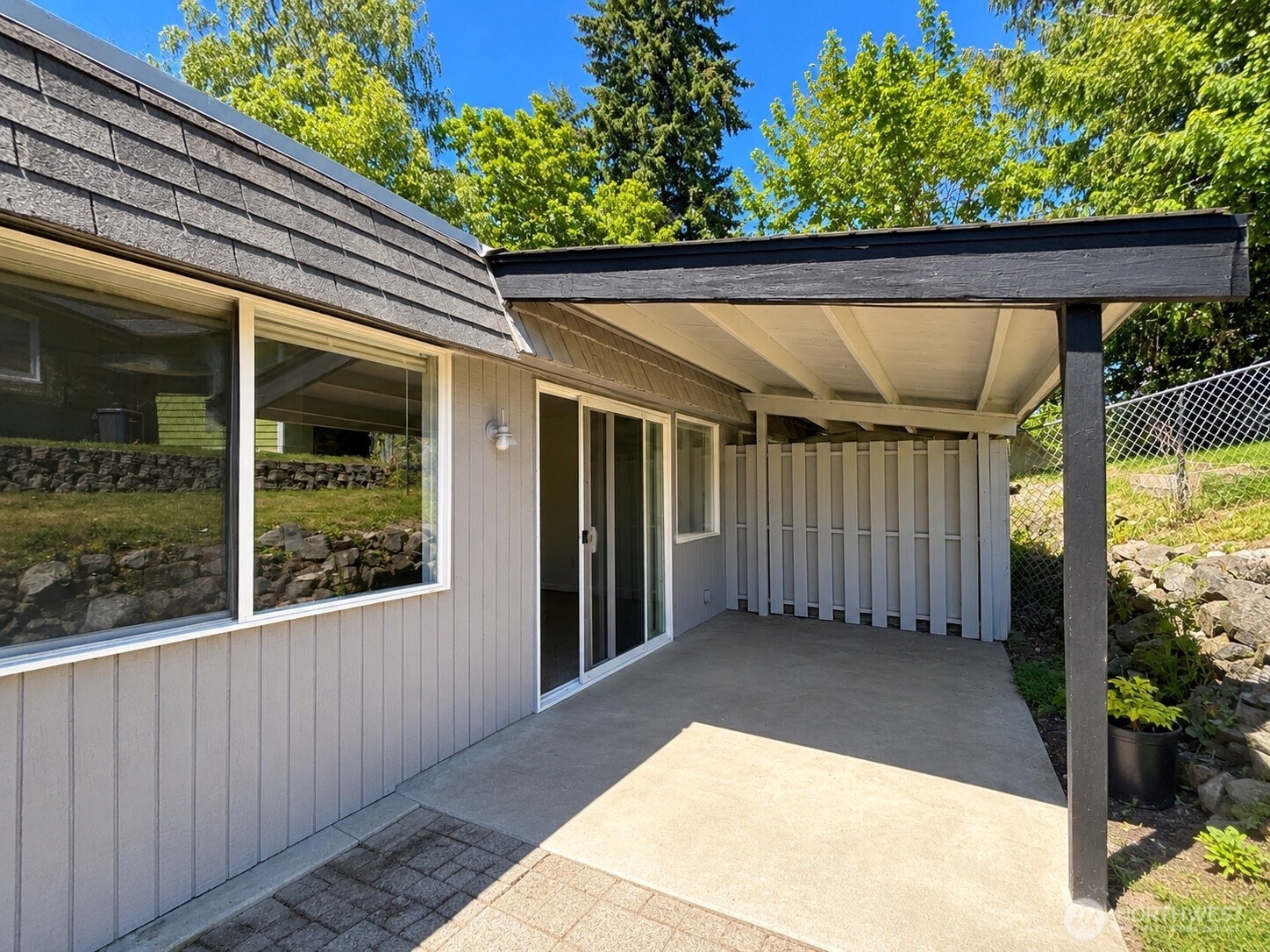 2510 Fir Avenue Property Photo 2