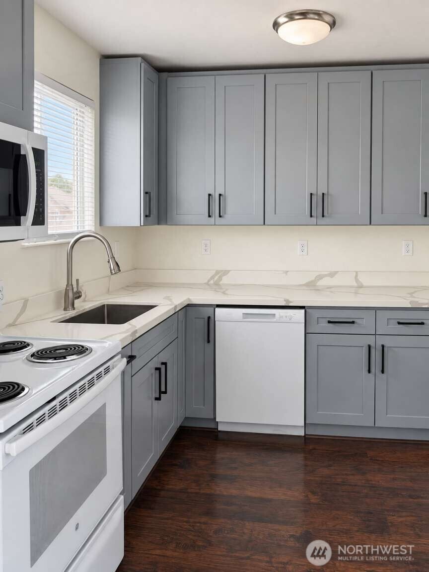 5626 Warner Property Photo 4