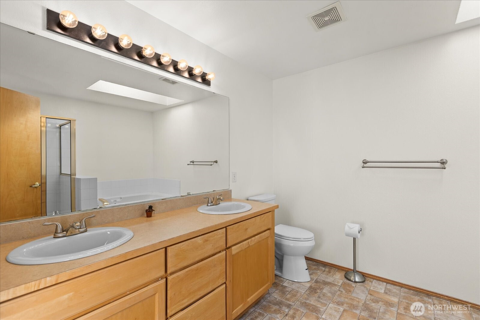 8319 1st Place Property Photo 17