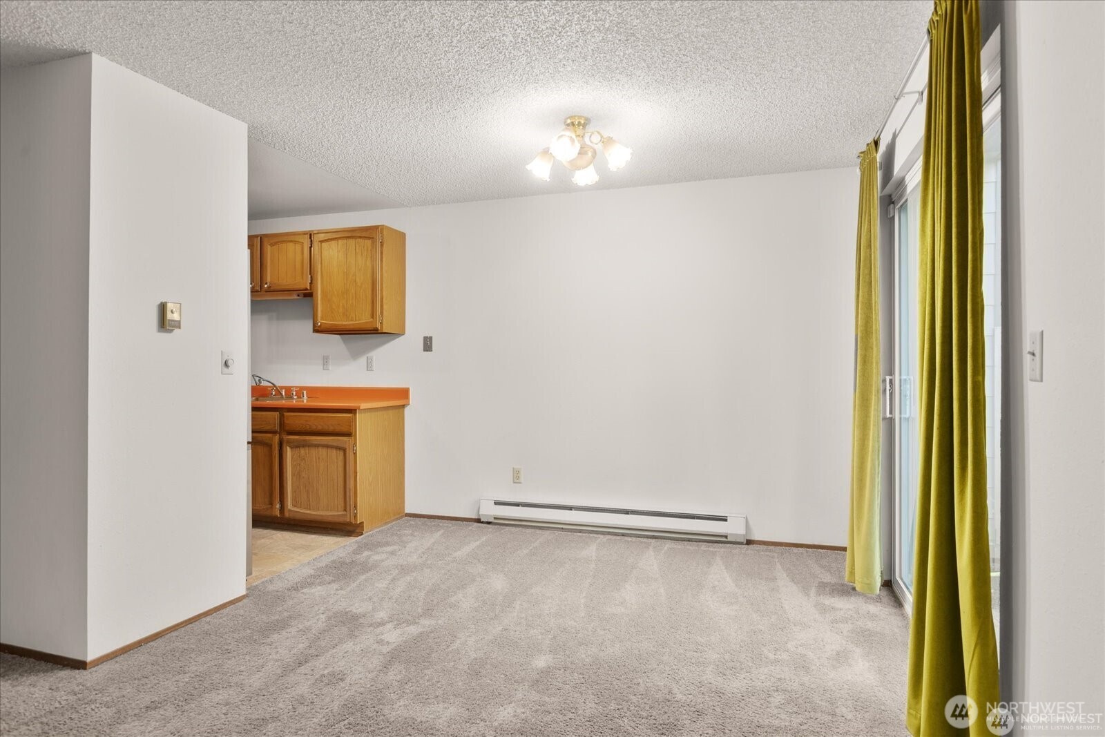 15914 3rd Place C Property Photo 9