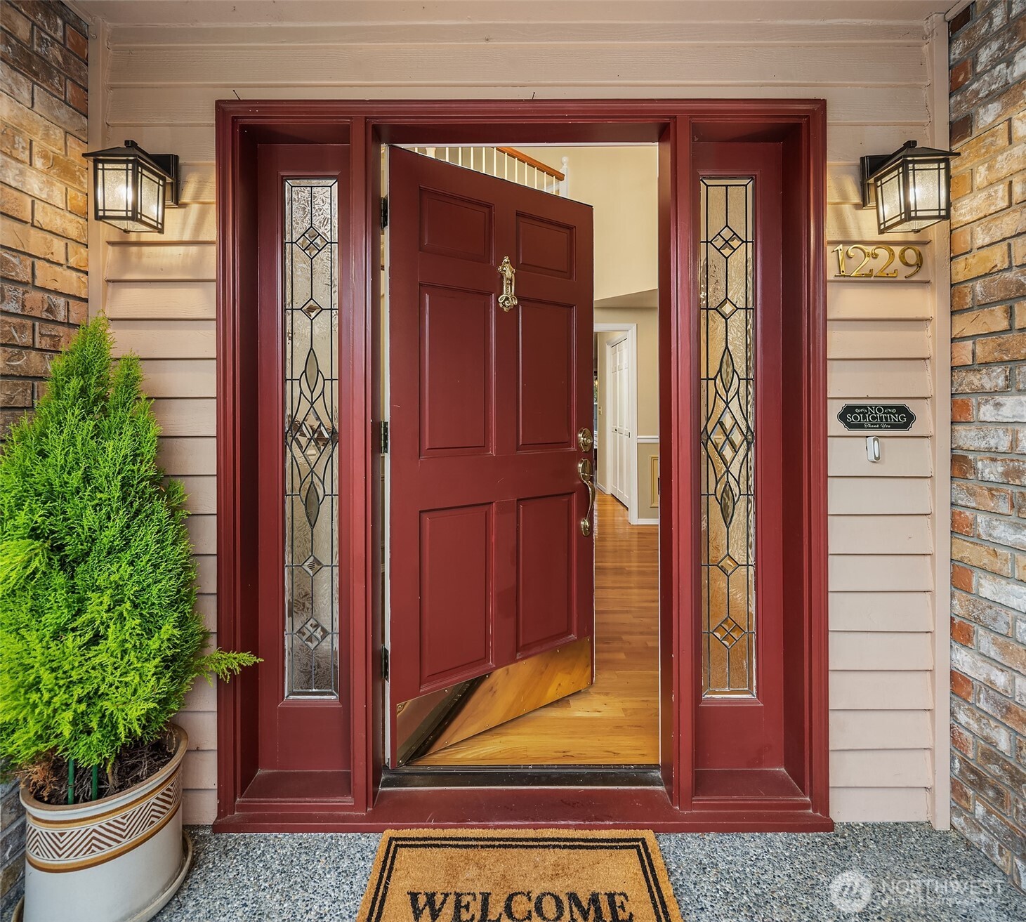 1229 142nd Place Property Photo 3