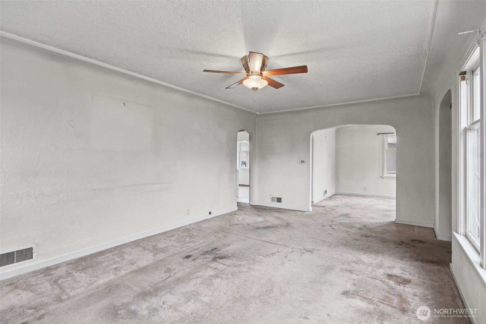 220 S Tobin Street Property Photo 7