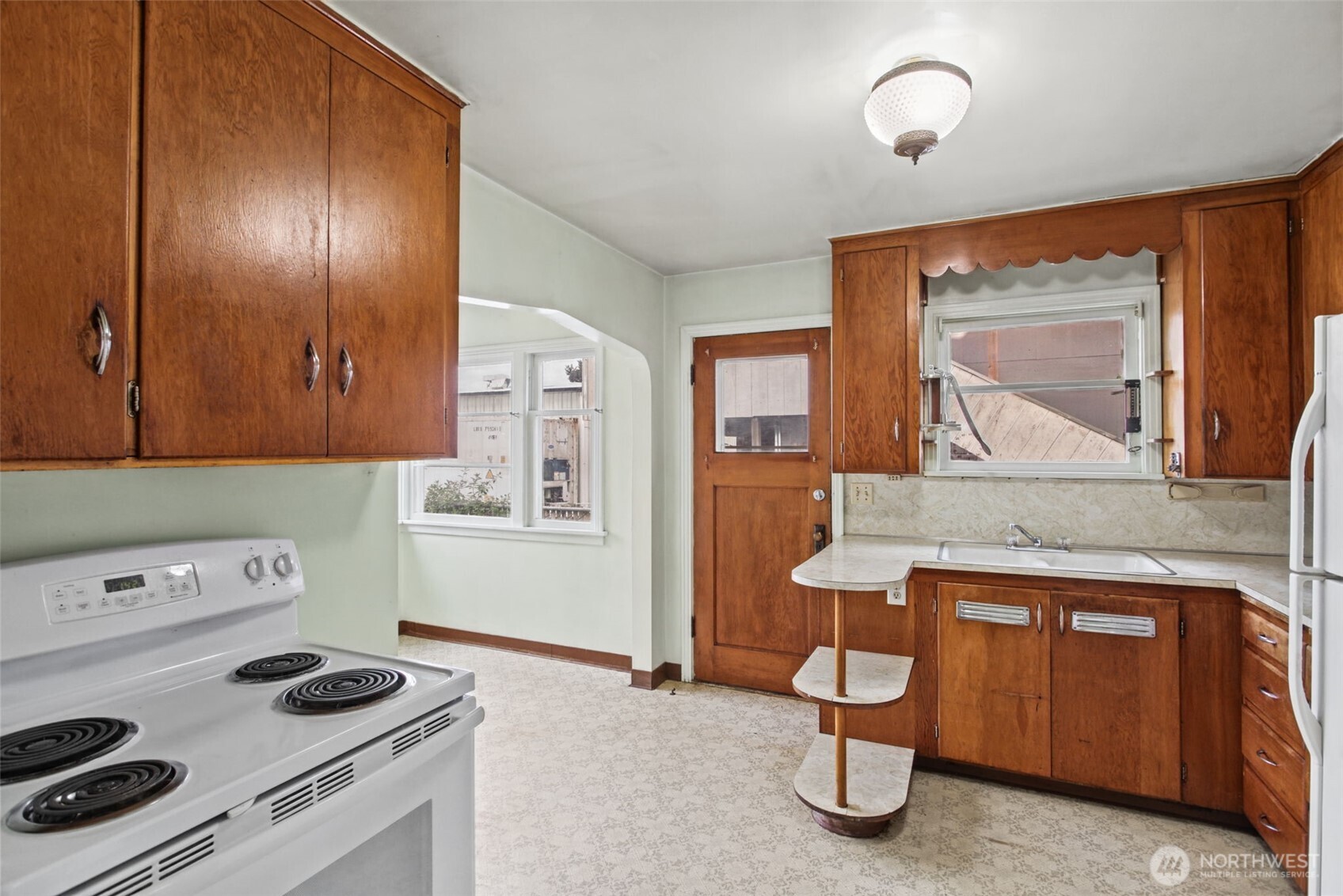 220 S Tobin Street Property Photo 17