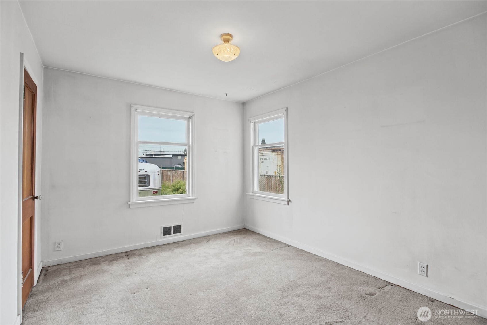220 S Tobin Street Property Photo 23