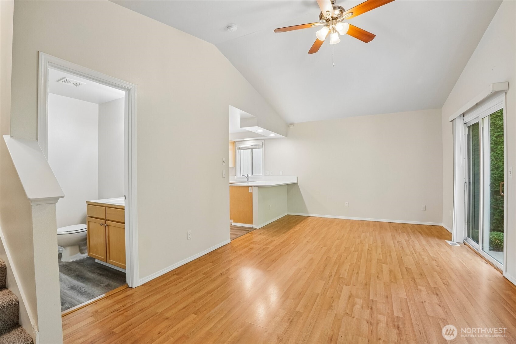10512 56th Drive Property Photo 5