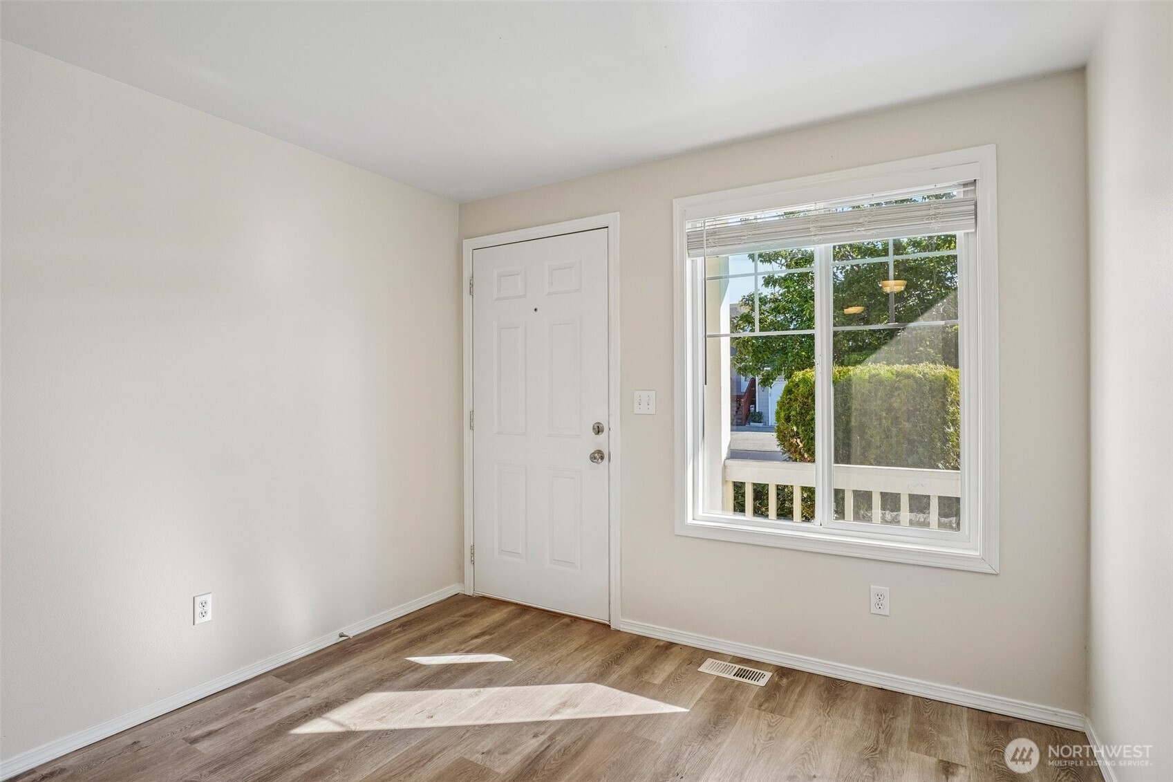 10512 56th Drive Property Photo 13