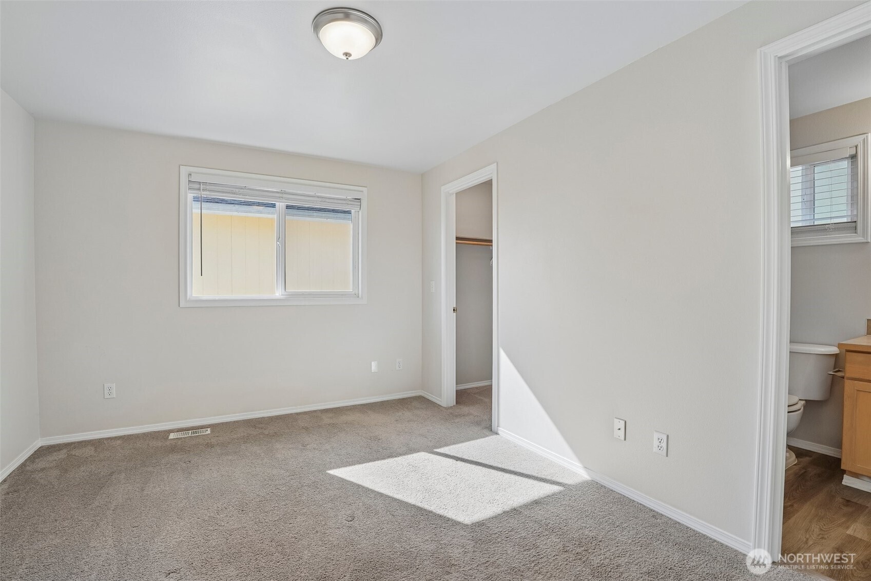 10512 56th Drive Property Photo 15