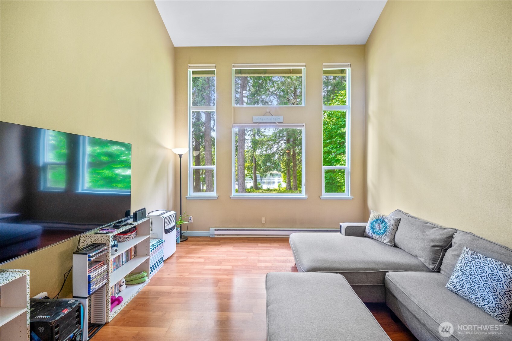227 Lark Street E Property Photo 1