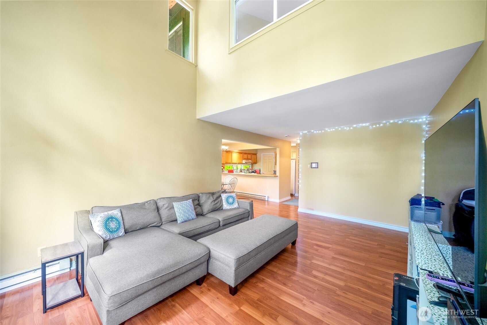 227 Lark Street E Property Photo 2