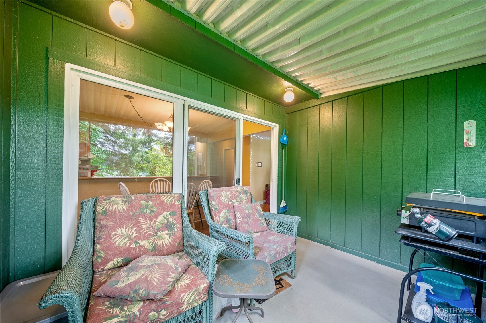 227 Lark Street E Property Photo 5
