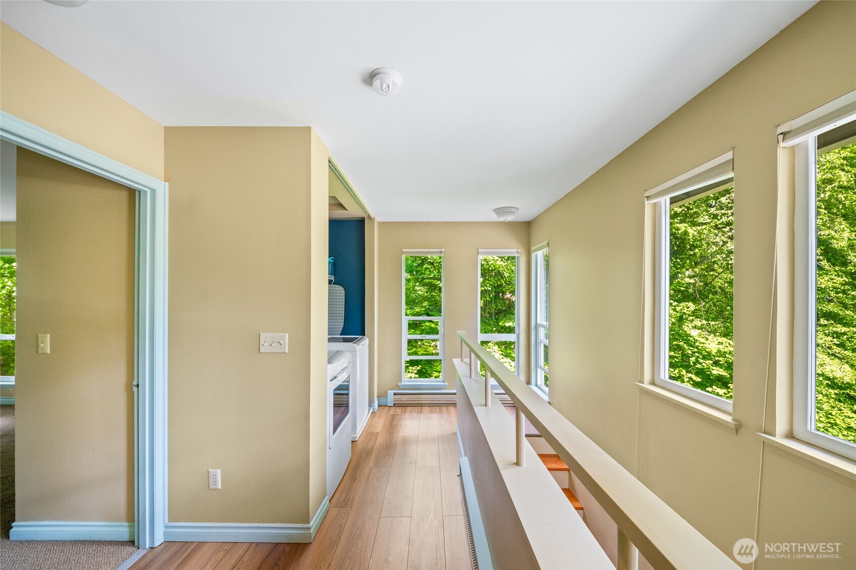 227 Lark Street E Property Photo 11