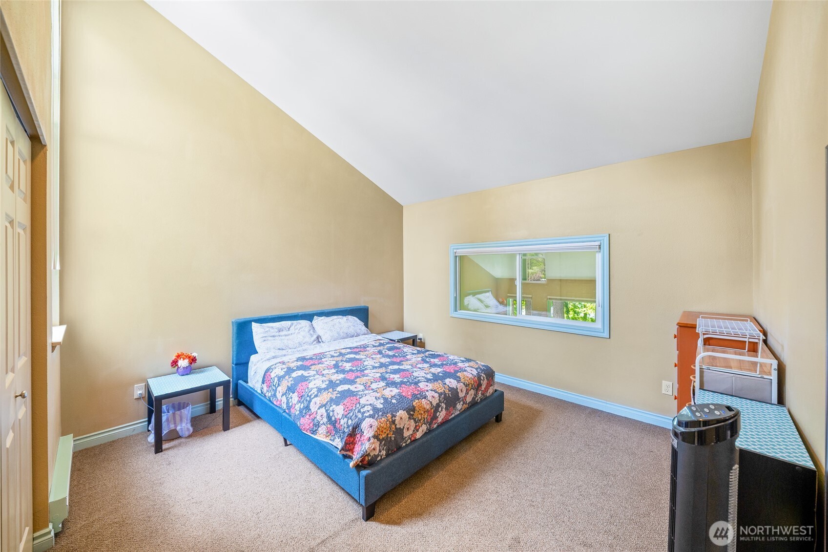 227 Lark Street E Property Photo 13