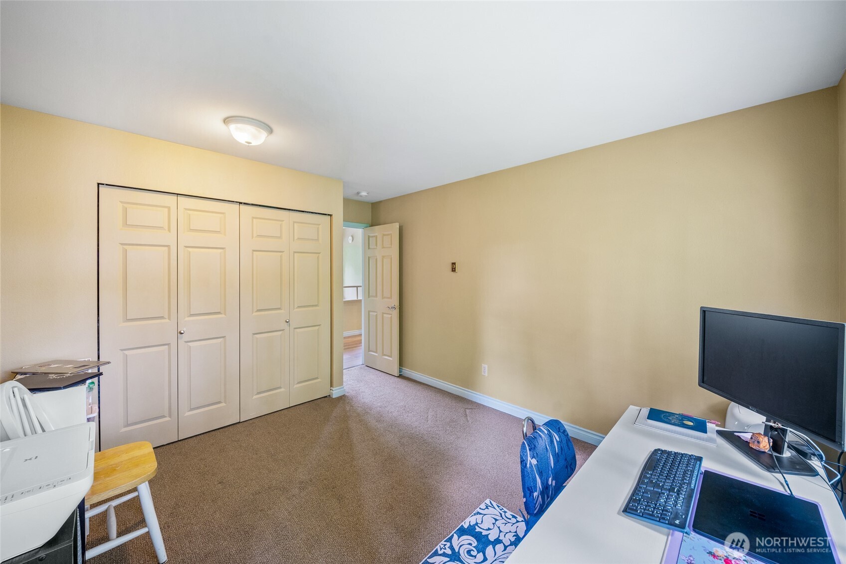 227 Lark Street E Property Photo 18