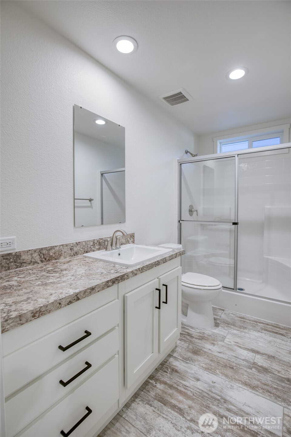627 -c Sunset Avenue Property Photo 15