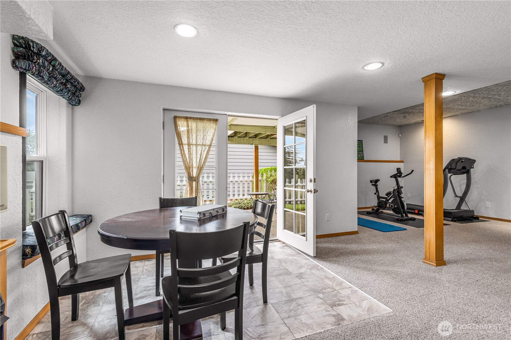 25219 43rd Place Property Photo 31