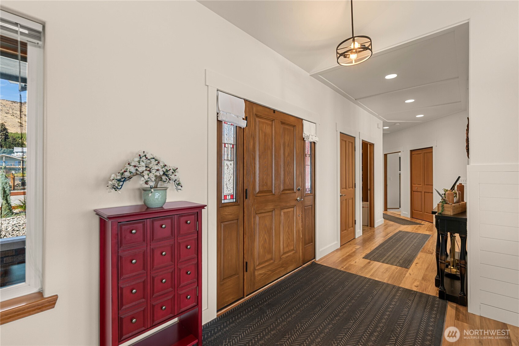 3020 Noon Way Property Photo 3