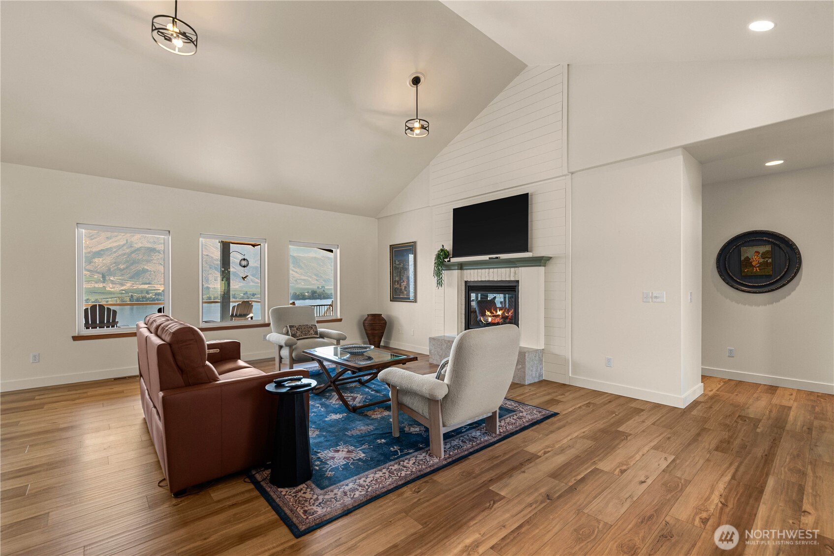 3020 Noon Way Property Photo 14