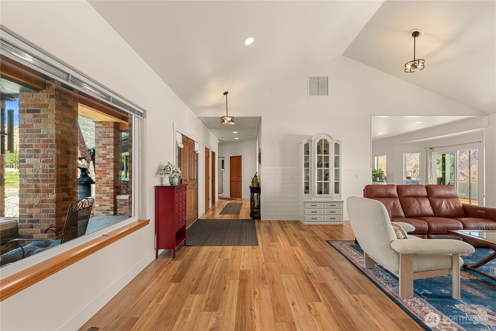 3020 Noon Way Property Photo 18