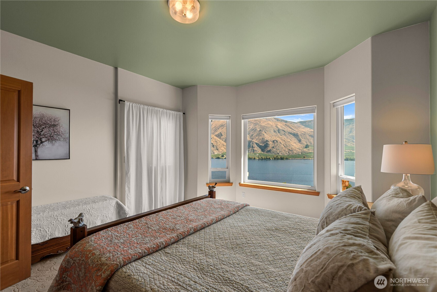 3020 Noon Way Property Photo 25