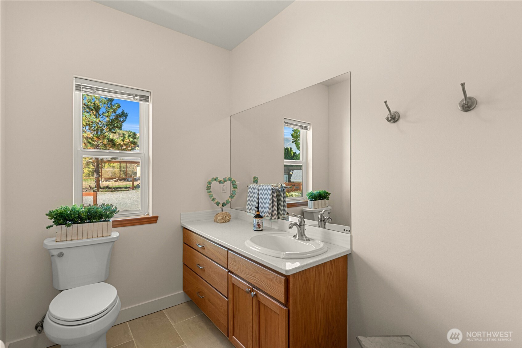 3020 Noon Way Property Photo 27