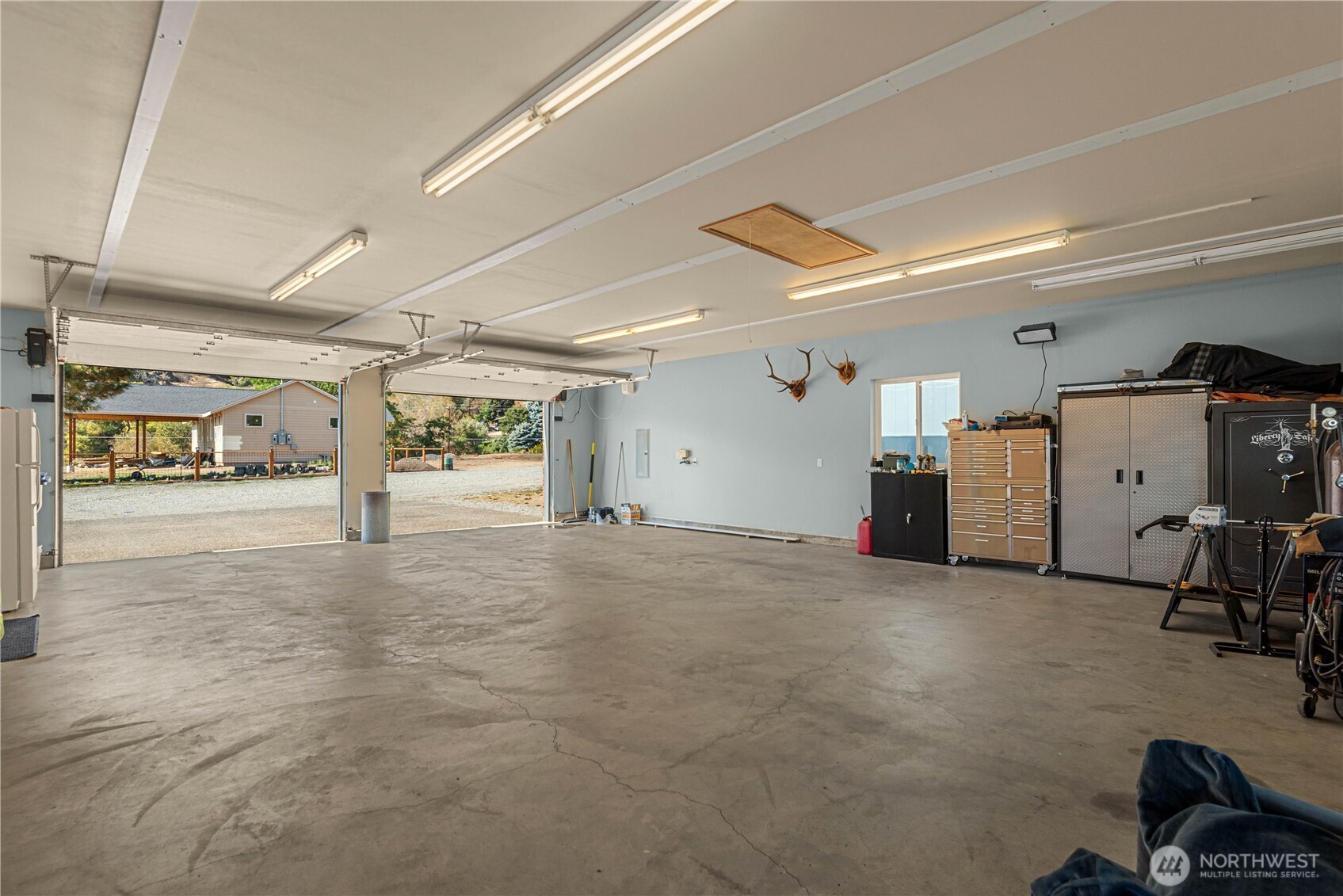 3020 Noon Way Property Photo 35