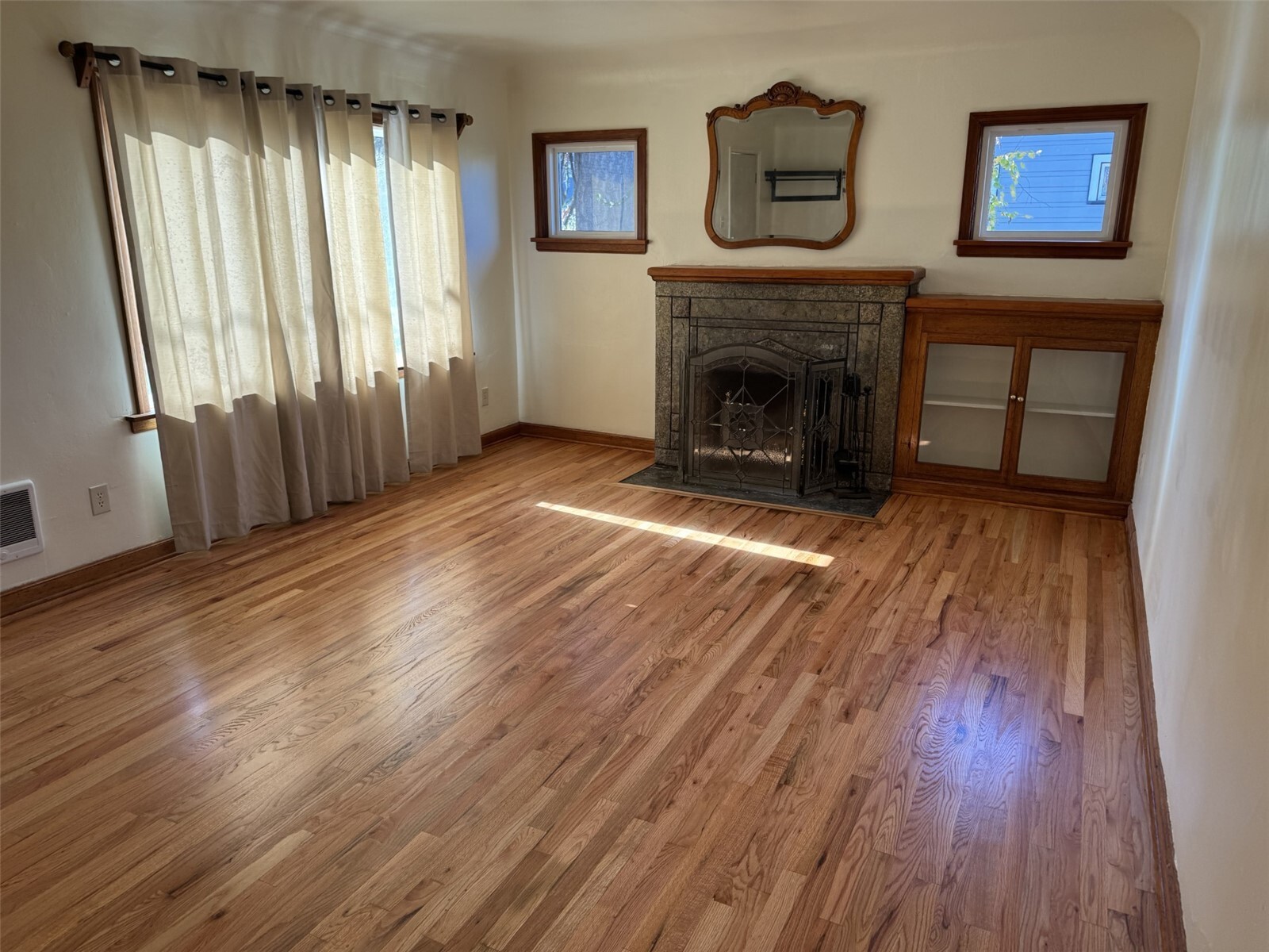 1813 S 23rd Street Property Photo 5